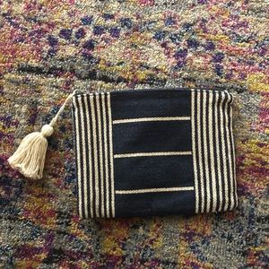 Universal Thread Pouch Clutch with Tassel